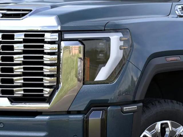 2025 GMC Sierra 2500HD 4WD Crew Cab Standard Bed Denali