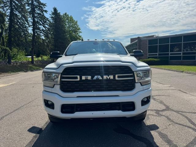 2022 Ram 3500 Big Horn Crew Cab 4x4 8 Box