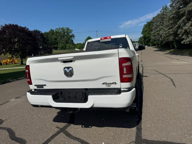 2022 Ram 3500 Big Horn Crew Cab 4x4 8 Box