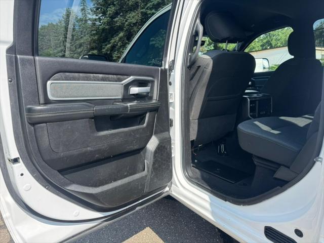 2022 Ram 3500 Big Horn Crew Cab 4x4 8 Box