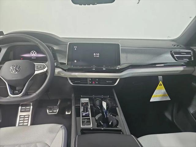 2026 Volkswagen Atlas Cross Sport SEL Premium R-Line
