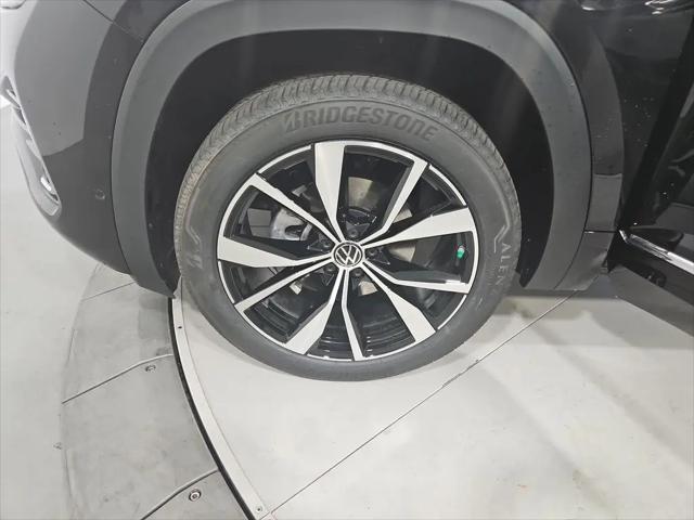 2026 Volkswagen Atlas Cross Sport SEL Premium R-Line