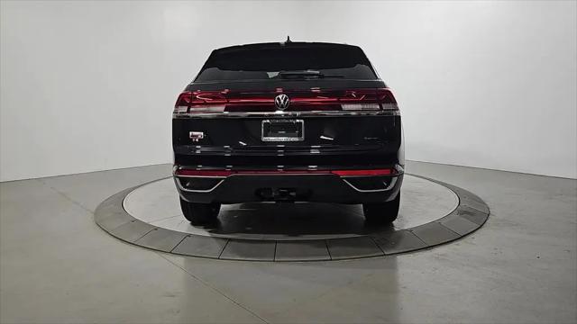 2026 Volkswagen Atlas Cross Sport SE with Technology