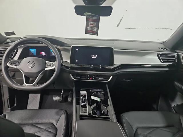 2026 Volkswagen Atlas Cross Sport SE with Technology