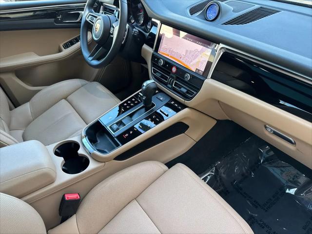 2025 Porsche Macan Macan