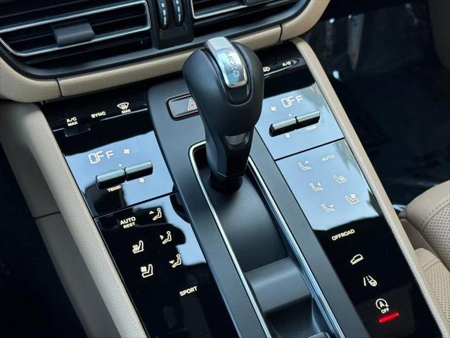 2025 Porsche Macan Macan