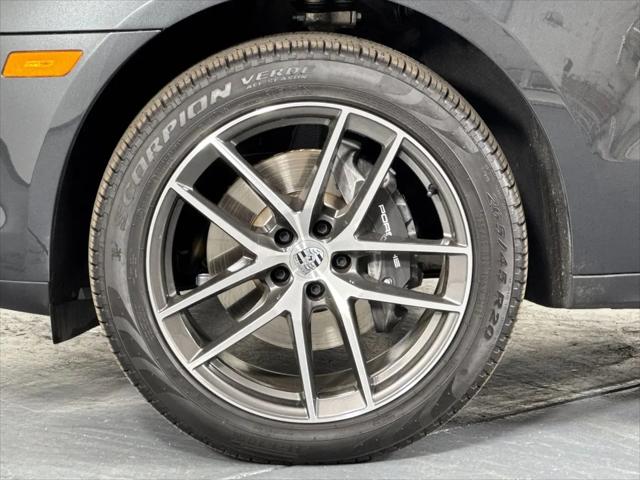 2025 Porsche Macan Macan