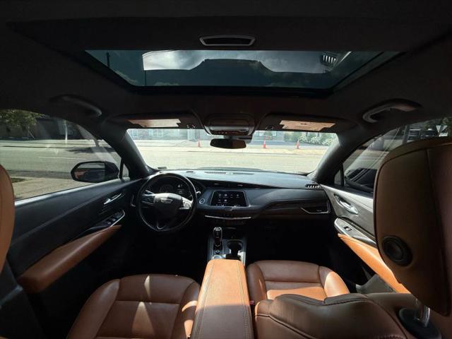 2020 Cadillac XT4 FWD Premium Luxury