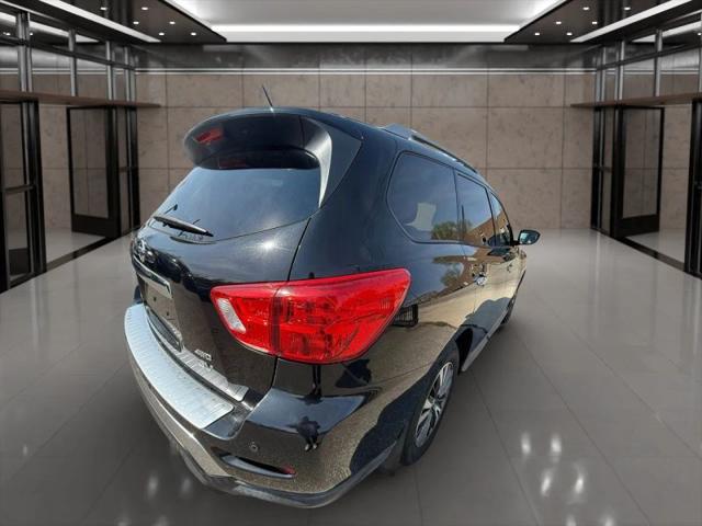 2017 Nissan Pathfinder SV