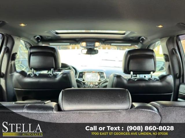 2022 Jeep Grand Cherokee Laredo X 4x4