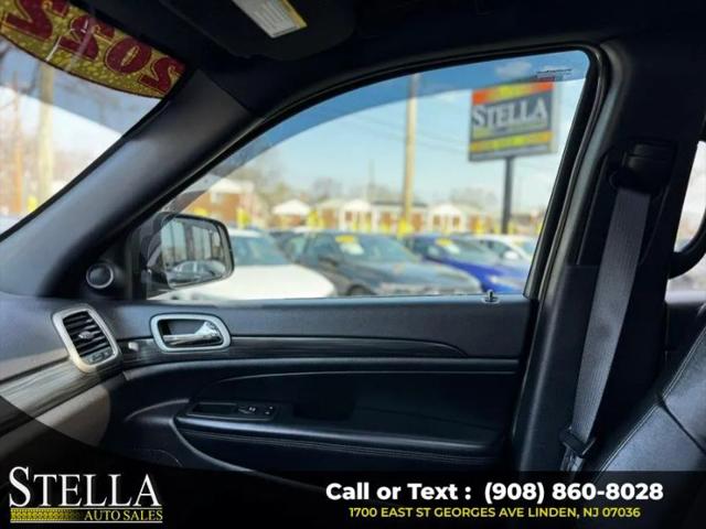 2022 Jeep Grand Cherokee Laredo X 4x4