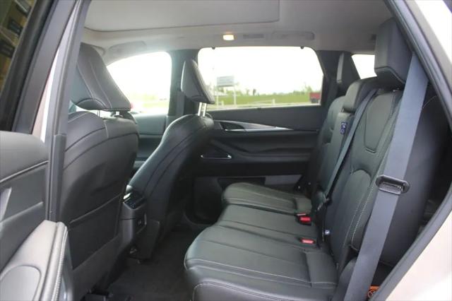 2025 INFINITI QX60 LUXE AWD