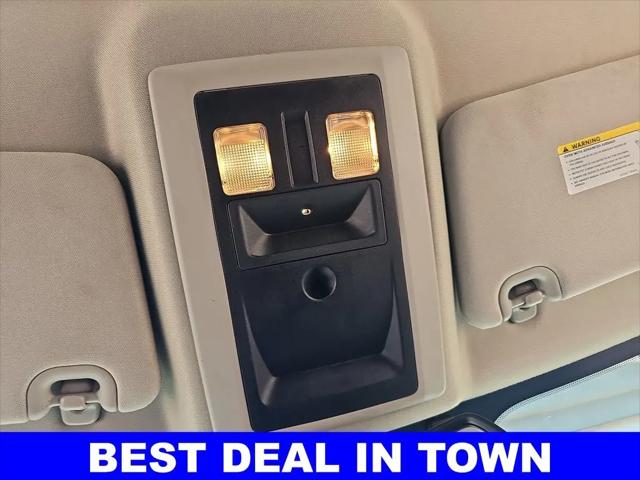 2022 Ram 1500 Classic SLT Crew Cab 4x4 5'7" Box