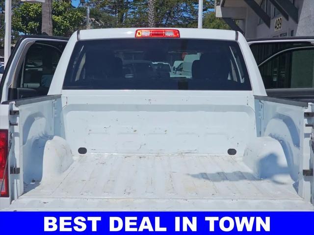 2022 Ram 1500 Classic SLT Crew Cab 4x4 5'7" Box