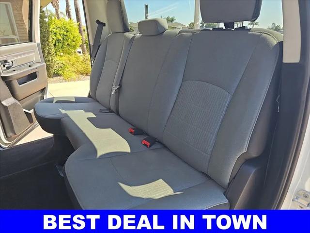 2022 Ram 1500 Classic SLT Crew Cab 4x4 5'7" Box