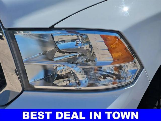 2022 Ram 1500 Classic SLT Crew Cab 4x4 5'7" Box