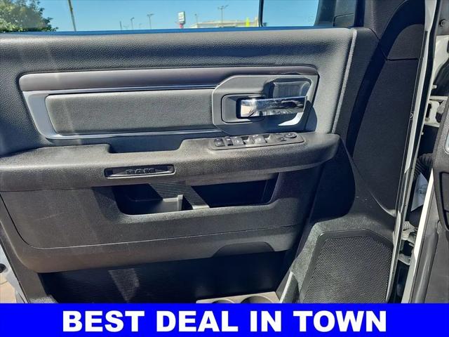 2022 Ram 1500 Classic SLT Crew Cab 4x4 5'7" Box