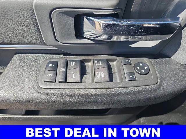2022 Ram 1500 Classic SLT Crew Cab 4x4 5'7" Box