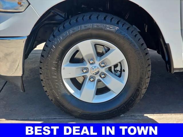 2022 Ram 1500 Classic SLT Crew Cab 4x4 5'7" Box