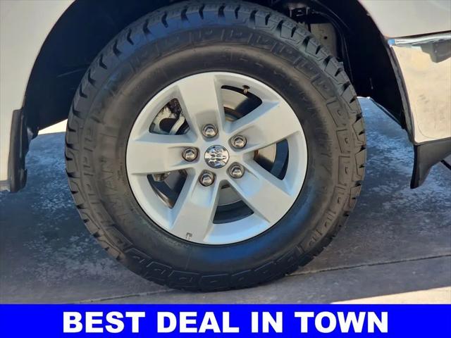 2022 Ram 1500 Classic SLT Crew Cab 4x4 5'7" Box