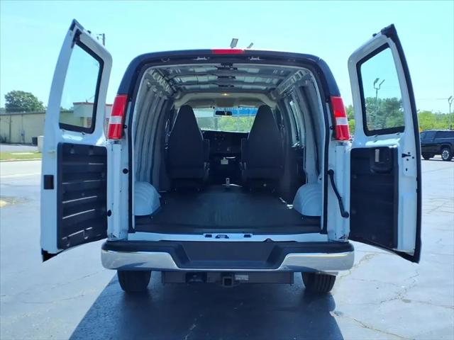 2026 Chevrolet Express Cargo Van 2500 Regular Wheelbase, WT, RWD