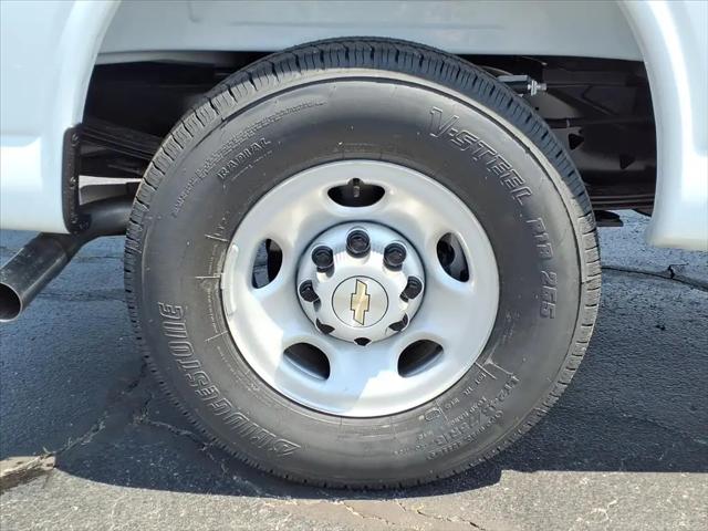 2026 Chevrolet Express Cargo Van 2500 Regular Wheelbase, WT, RWD