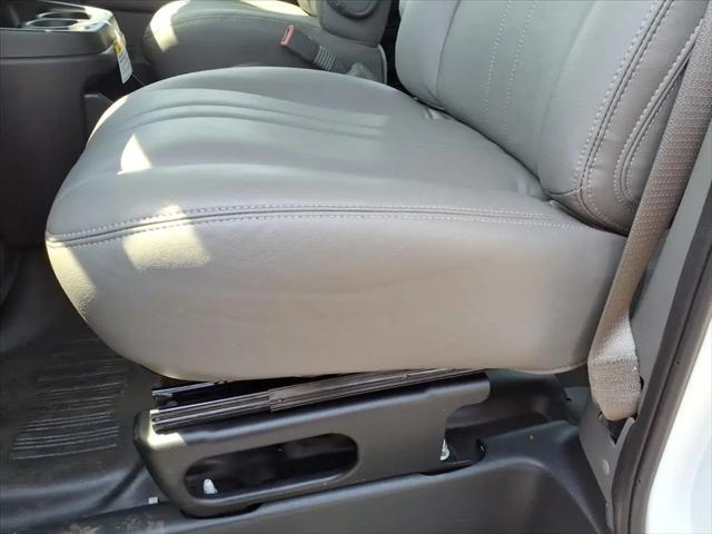 2026 Chevrolet Express Cargo Van 2500 Regular Wheelbase, WT, RWD