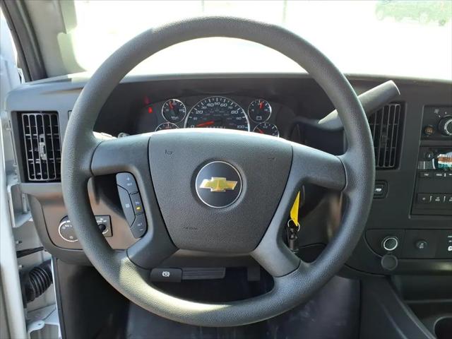 2026 Chevrolet Express Cargo Van 2500 Regular Wheelbase, WT, RWD