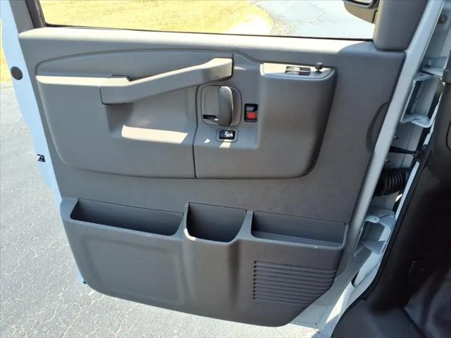 2026 Chevrolet Express Cargo Van 2500 Regular Wheelbase, WT, RWD