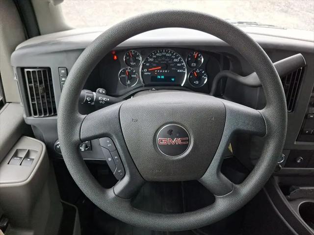 2025 GMC Savana Cutaway Work Van