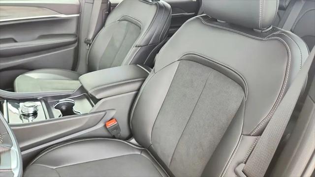 2026 Jeep Grand Cherokee L Altitude 4x4