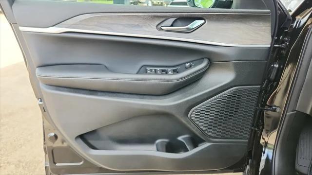 2026 Jeep Grand Cherokee L Altitude 4x4