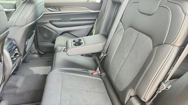 2026 Jeep Grand Cherokee L Altitude 4x4