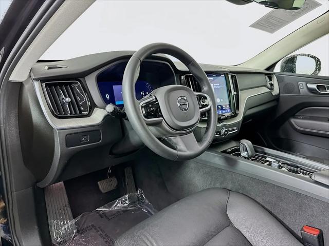 2025 Volvo XC60 B5 Plus