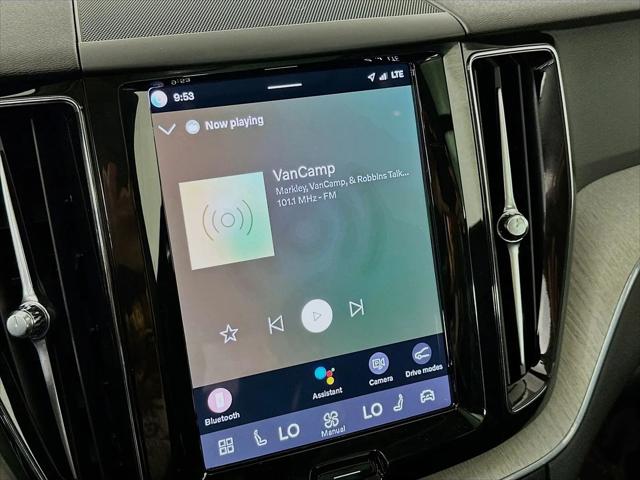 2025 Volvo XC60 B5 Plus