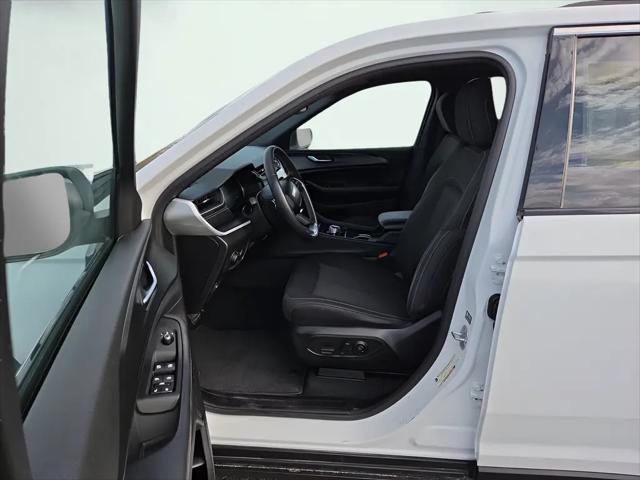 2024 Jeep Grand Cherokee Laredo X 4x4