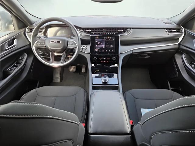 2024 Jeep Grand Cherokee Laredo X 4x4