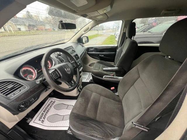 2016 Dodge Grand Caravan SE/SXT