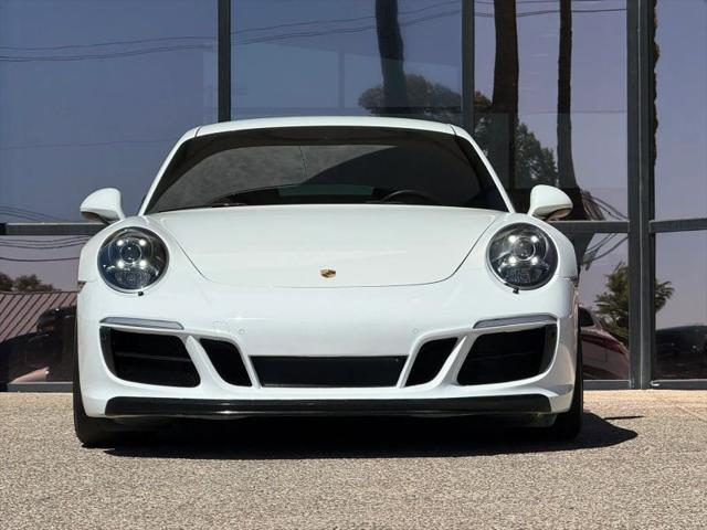 2017 Porsche 911 Carrera GTS
