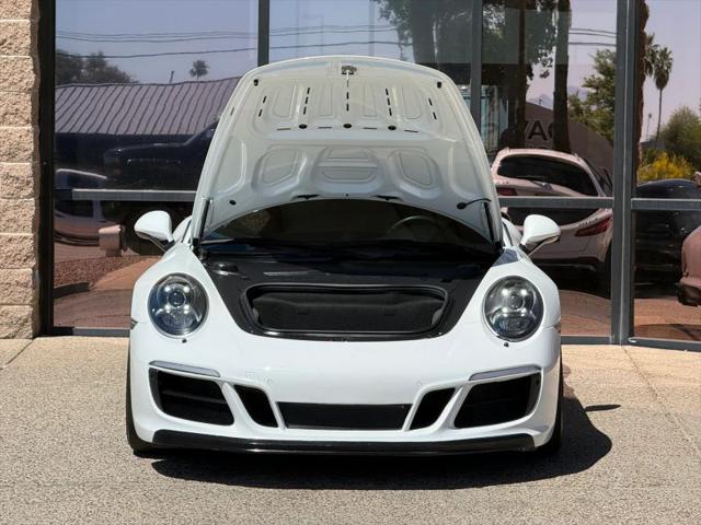 2017 Porsche 911 Carrera GTS
