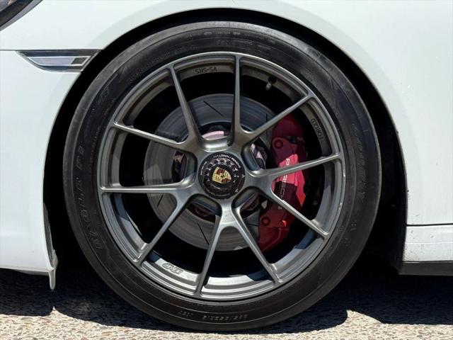 2017 Porsche 911 Carrera GTS