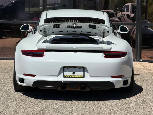 2017 Porsche 911 Carrera GTS