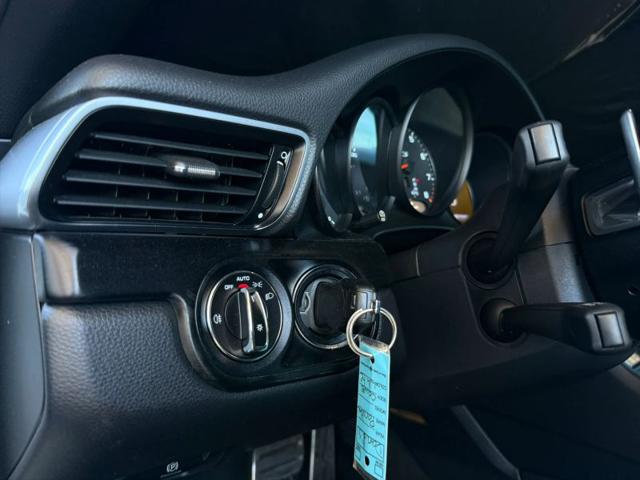 2017 Porsche 911 Carrera GTS
