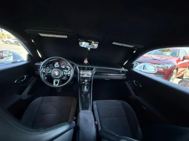 2017 Porsche 911 Carrera GTS