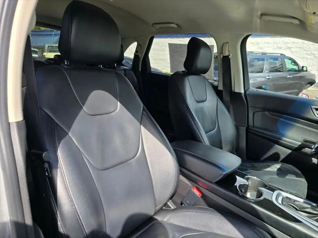 2016 Ford Edge Titanium