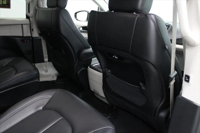 2024 Chrysler Pacifica Hybrid Select