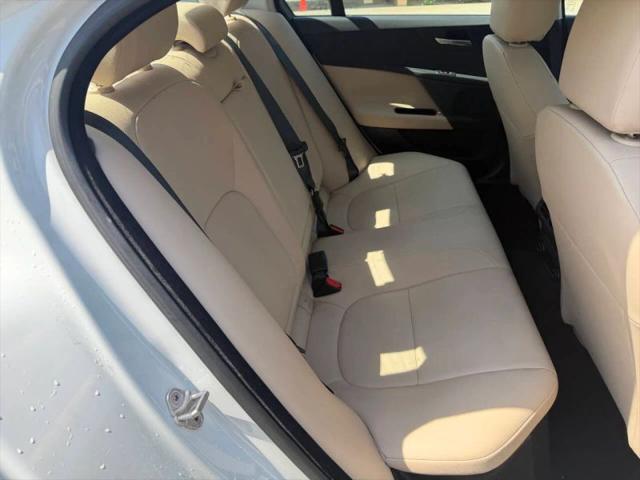 2017 Jaguar XE 35t Premium
