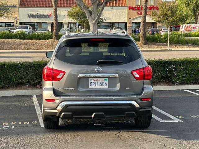 2017 Nissan Pathfinder SL