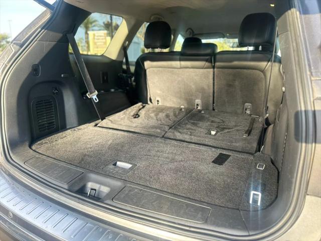 2017 Nissan Pathfinder SL