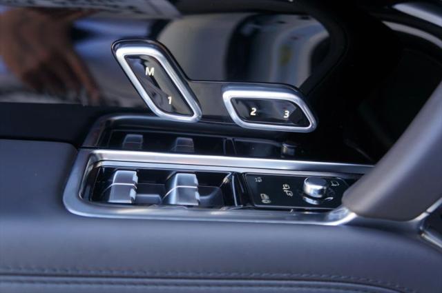 2026 Land Rover Range Rover P400 SE 7 Seat